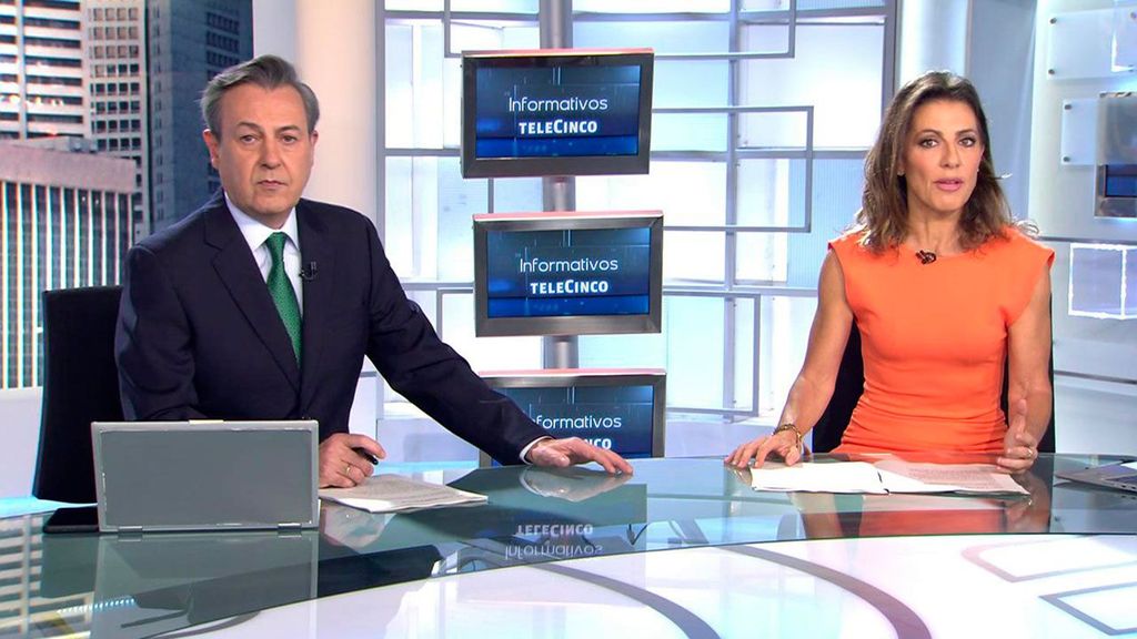Con José Ribagorda y Ángeles Blanco Informativos Telecinco 2023 Mediodía 18/11/2023