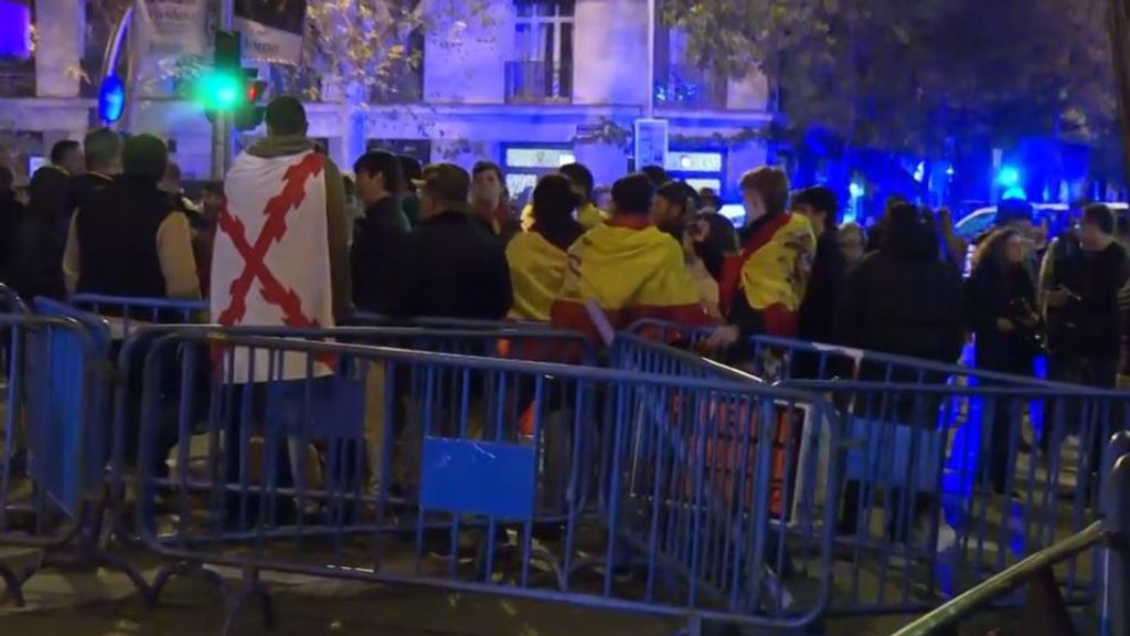 El número de asistentes en la protesta junto a Ferraz, muy inferior a días pasados