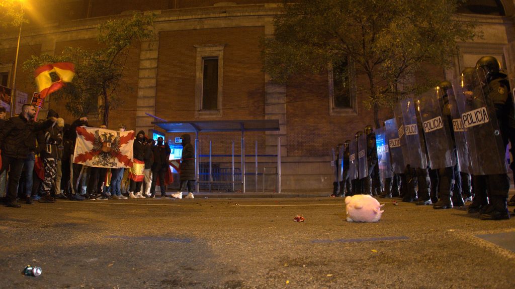 La Policía Nacional incauta una pistola a un militar en la protesta en Ferraz de este sábado