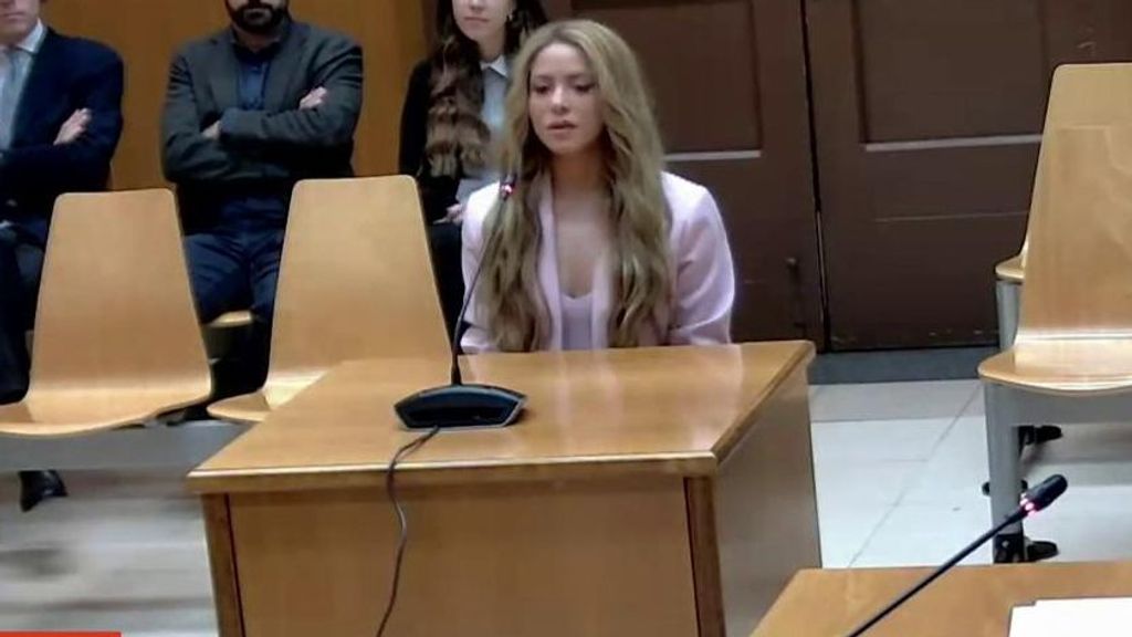 La imagen de Shakira ante el juez antes de llegar a un acuerdo y admitir fraude fiscal