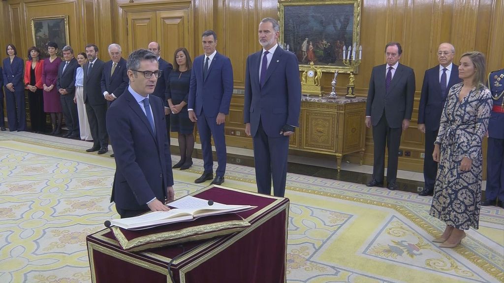 Sofía Puente, hermana de Óscar Puente, la encargada de dar fe de la toma de posesión de Félix Bolaños