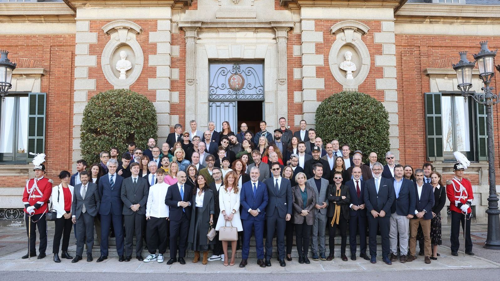 La foto de familia de los premiados en los Ondas 2023, en su encuentro por la prensa