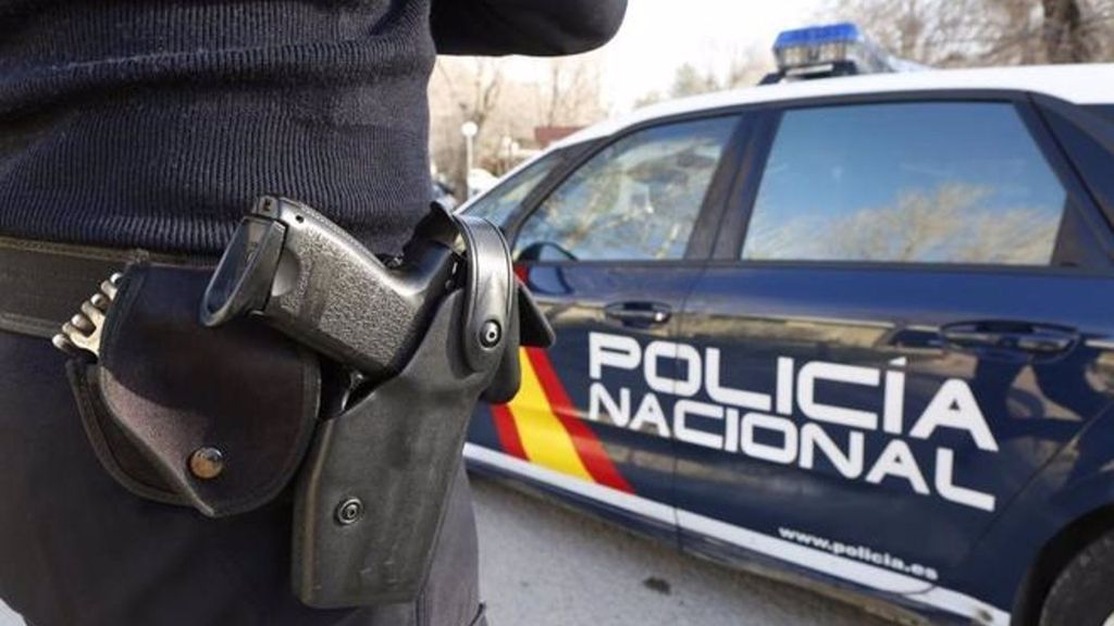 Se entrega la joven de 23 años que presuntamente apuñaló a otra en ambas piernas por celos en Valladolid