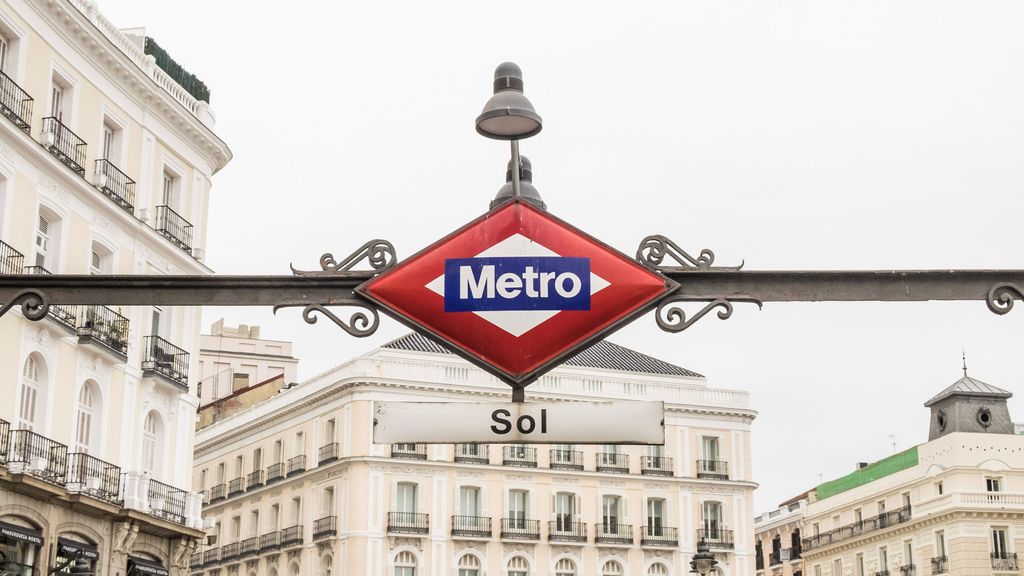 Detenido un hombre en Madrid por amenazar con un cuchillo a varios viajeros en el Metro de Sol