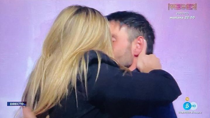 Zeus se reencuentra con Susana