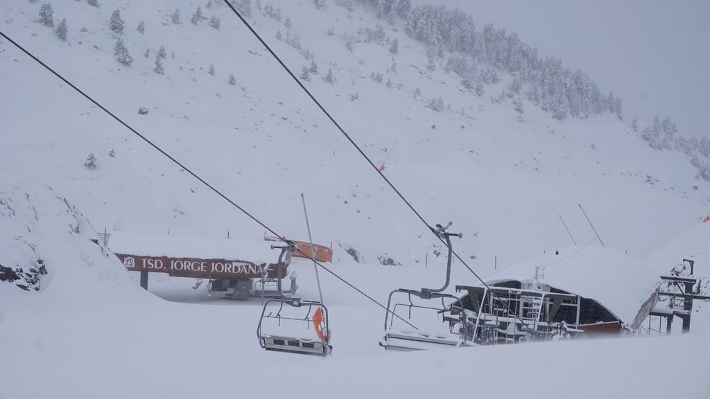 Baqueira es la primera estación de esquí en abrir de toda España