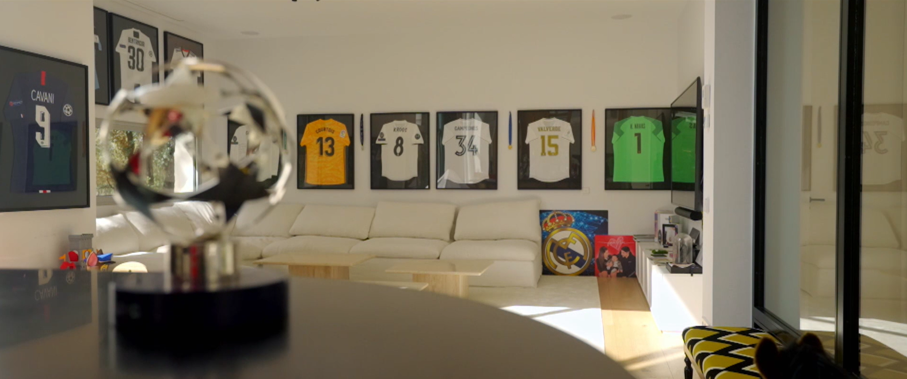 Sala de estar con joyas del deporte