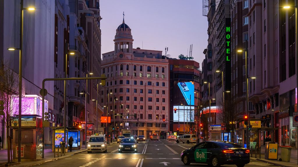 Muere una joven tras lanzarse al vacío desde la azotea de un edificio en la Gran Vía de Madrid