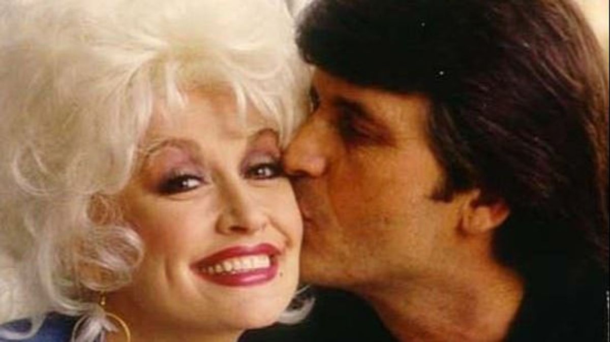 You`re lookin' swell, Dolly. Parton y Carl Dean, en algún lugar de los 80.