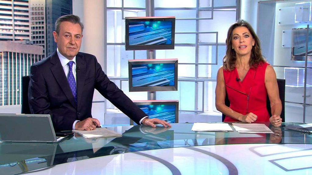 Con José Ribagorda y Ángeles Blanco Informativos Telecinco 2023 Mediodía 25/11/2023