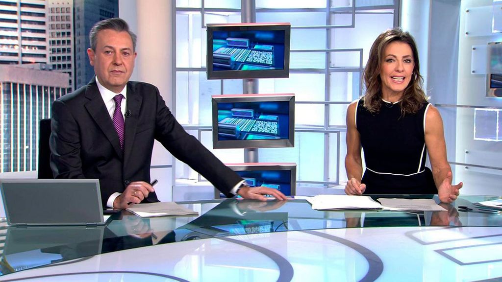 Con José Ribagorda y Ángeles Blanco Informativos Telecinco 2023 Mediodía 26/11/2023