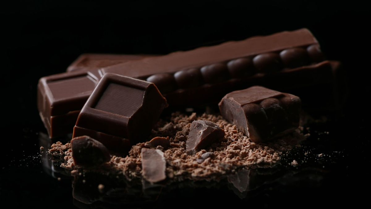 Entre el 'xcoatl' de los mayas y olmecas y el Ferrero Roché han pasado muchas cosas, y la mejor es el 'chocolate negro'.
