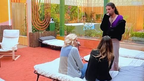 Hablan en el que fue la habitación naranja