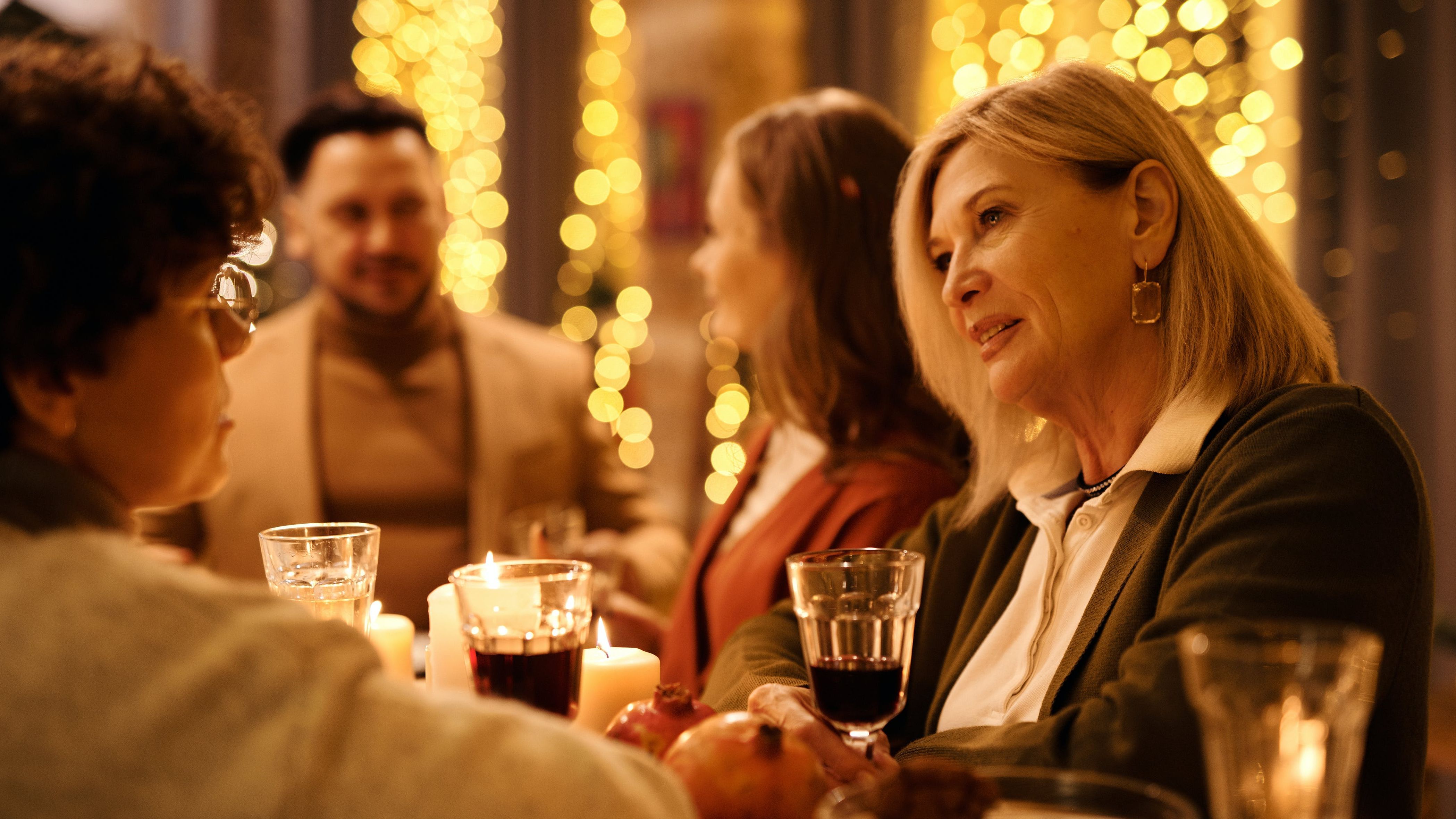 Es la época de las cenas navideñas de empresa. FUENTE: Pexels