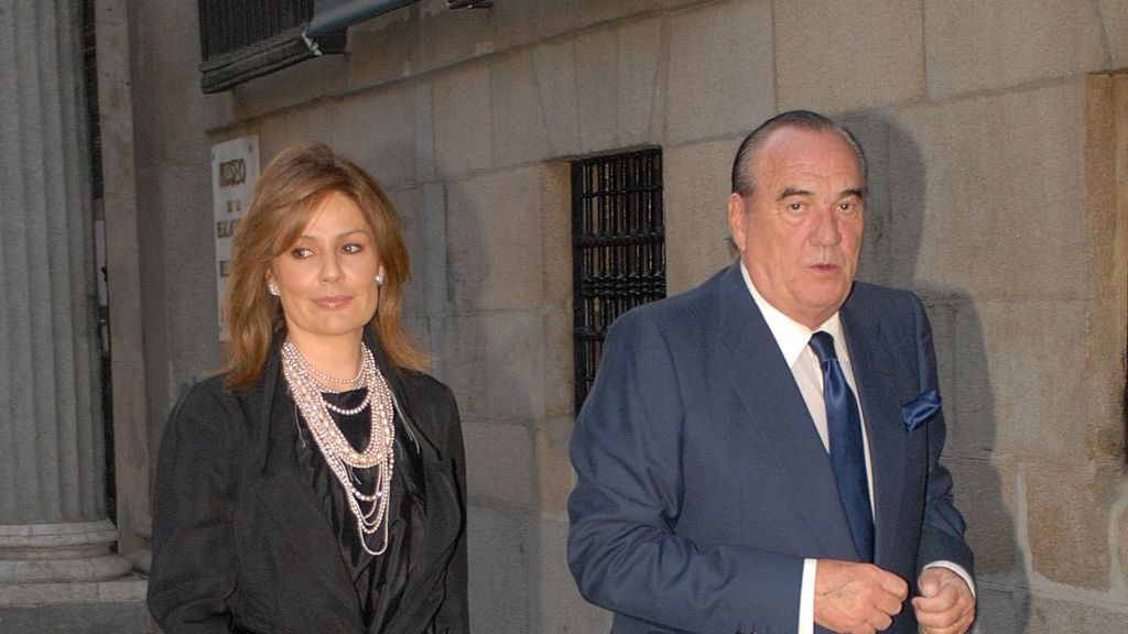 Fernando Fernández Tapias y Nuria González se casaron en 2002. FUENTE: Cordonpress