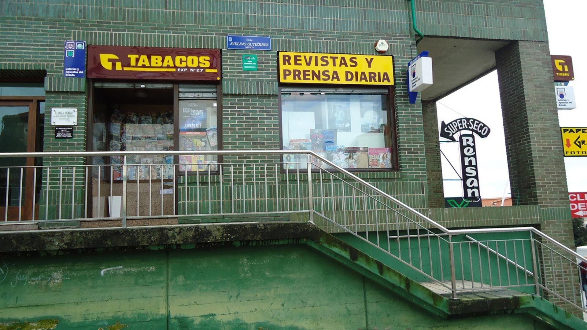 Archivo - El punto de venta de Loterías de la calle Avelino Gutiérrez 2 de Santander