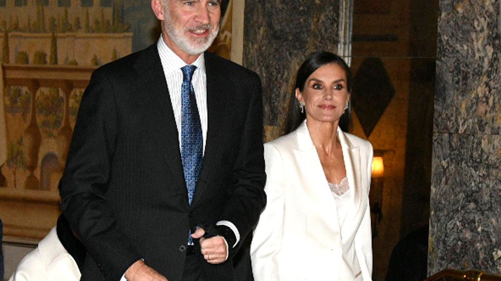 LOS REYES FELIPE Y LETIZIA PRESIDEN LA ENTREGA DE LOS PREMIOS FRANCISCO CERECEDO