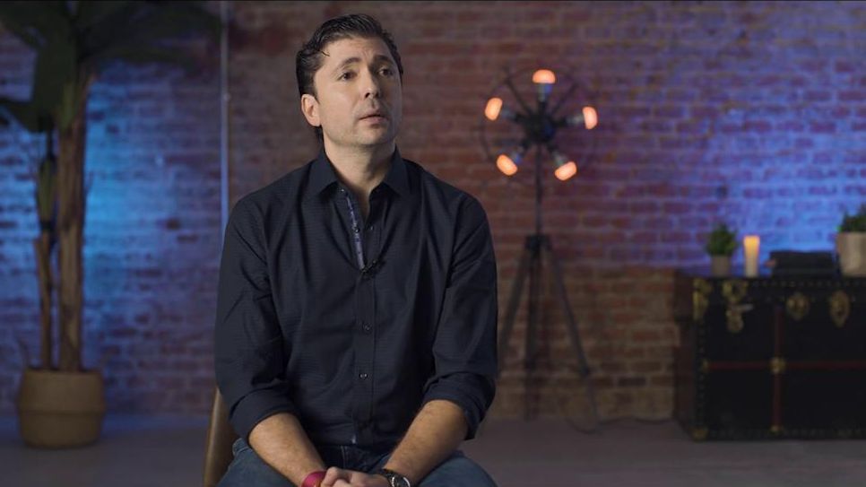 Ángel Cristo fotografía, con 12 años, a su madre intimando con el emérito