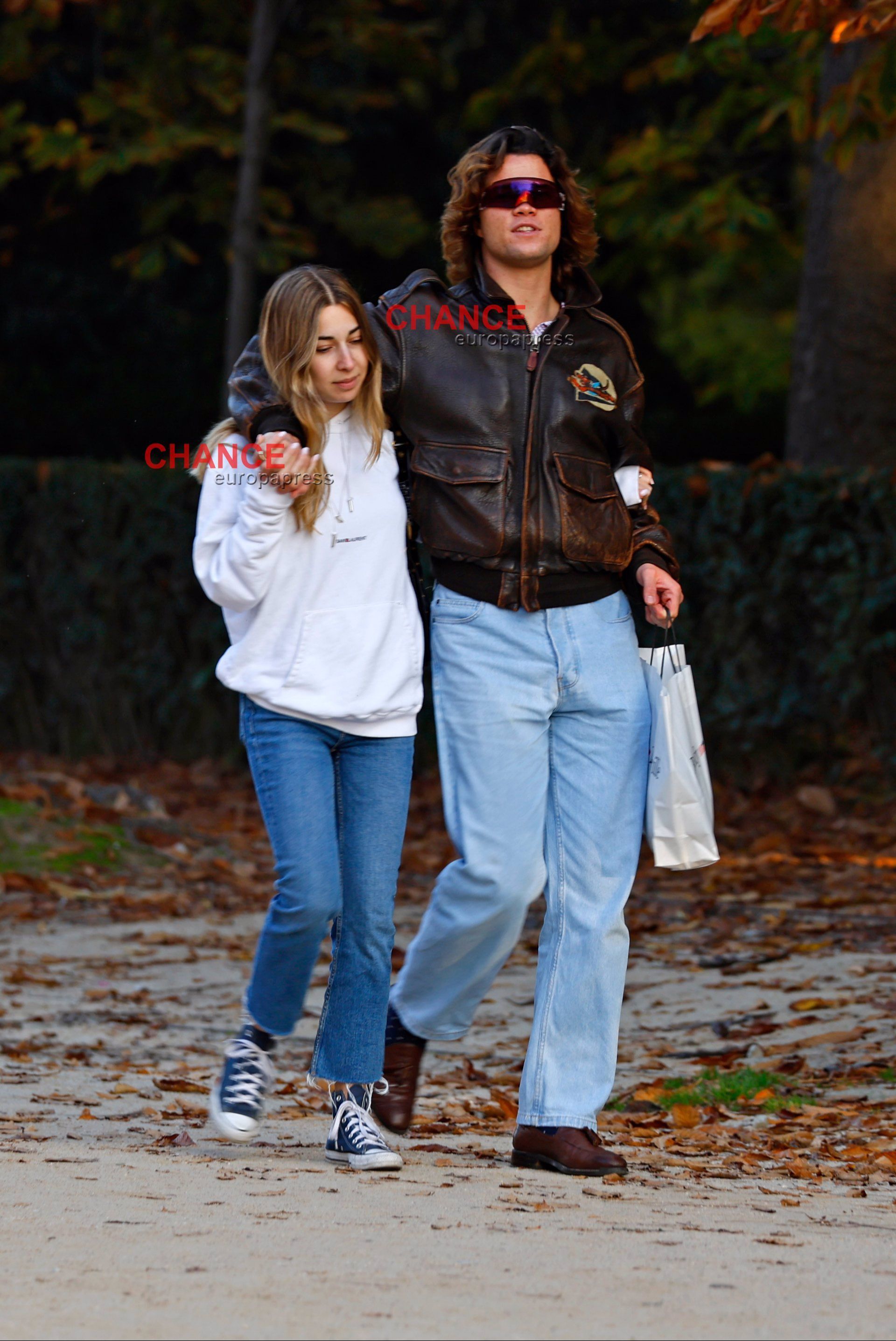 Bosco, pillado con una misteriosa joven