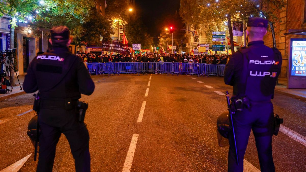 Unas 200 personas vuelven a concentrarse en Feraz en la vigesimonovena noche consecutiva de protestas