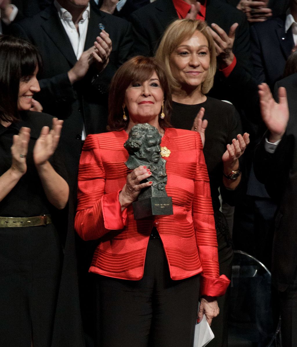 Concha Velasco recibe el Goya de Honor a toda su carrera