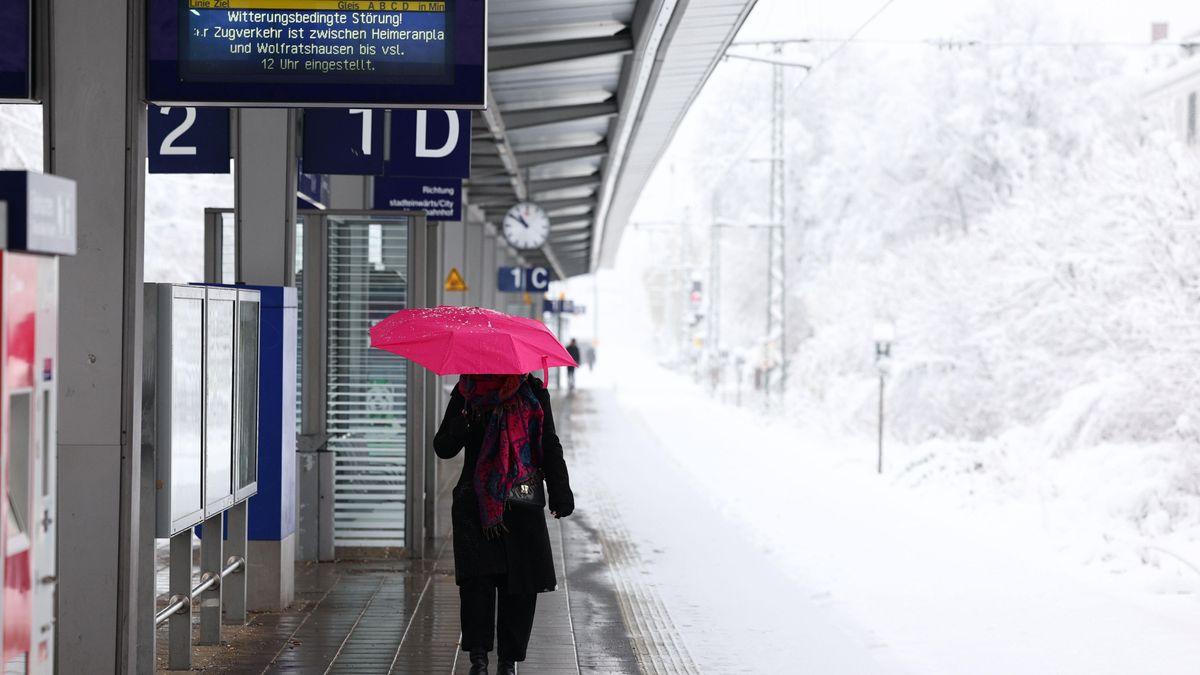 La suspensión del tráfico aéreo en Múnich por las fuertes nevadas cancela 48 vuelos con destino España