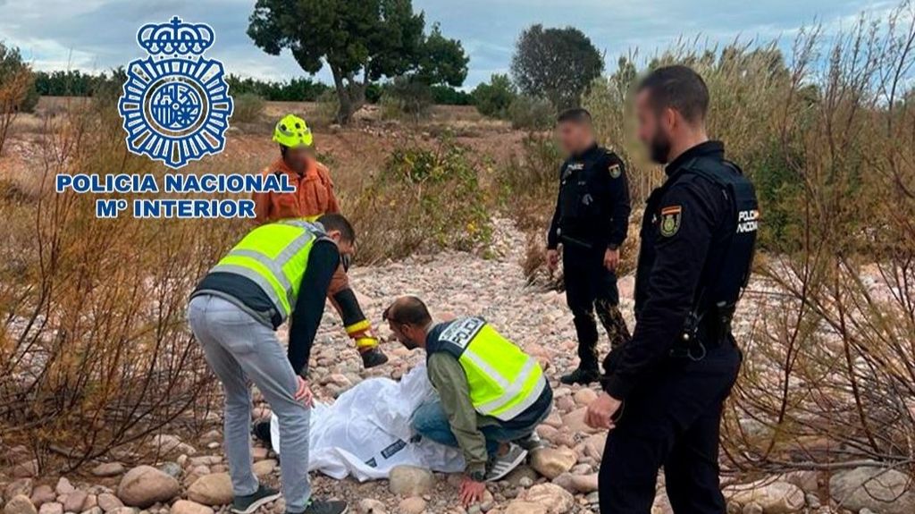 Agentes del Grupo de Policía Judicial de la Comisaría de Sagunt (Valencia) encuentran a un hombre de 80 años con alzhéimer que desapareció el 29 de noviembre
