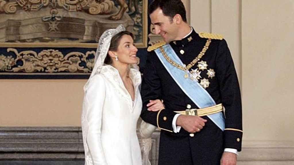 Los reyes Felipe VI y letizia, durante su boda en el año 2004