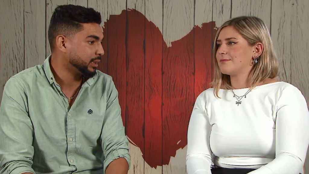 Una soltera se indigna ante el comentario de su cita de ‘First Dates’ sobre la psicología: “Lo de los locos”