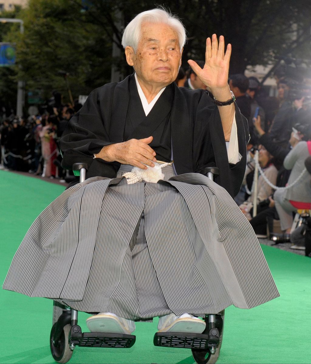El director japonés Kaneto Shindo acudió al estreno de su último film en 2010, tenía 98 años.
