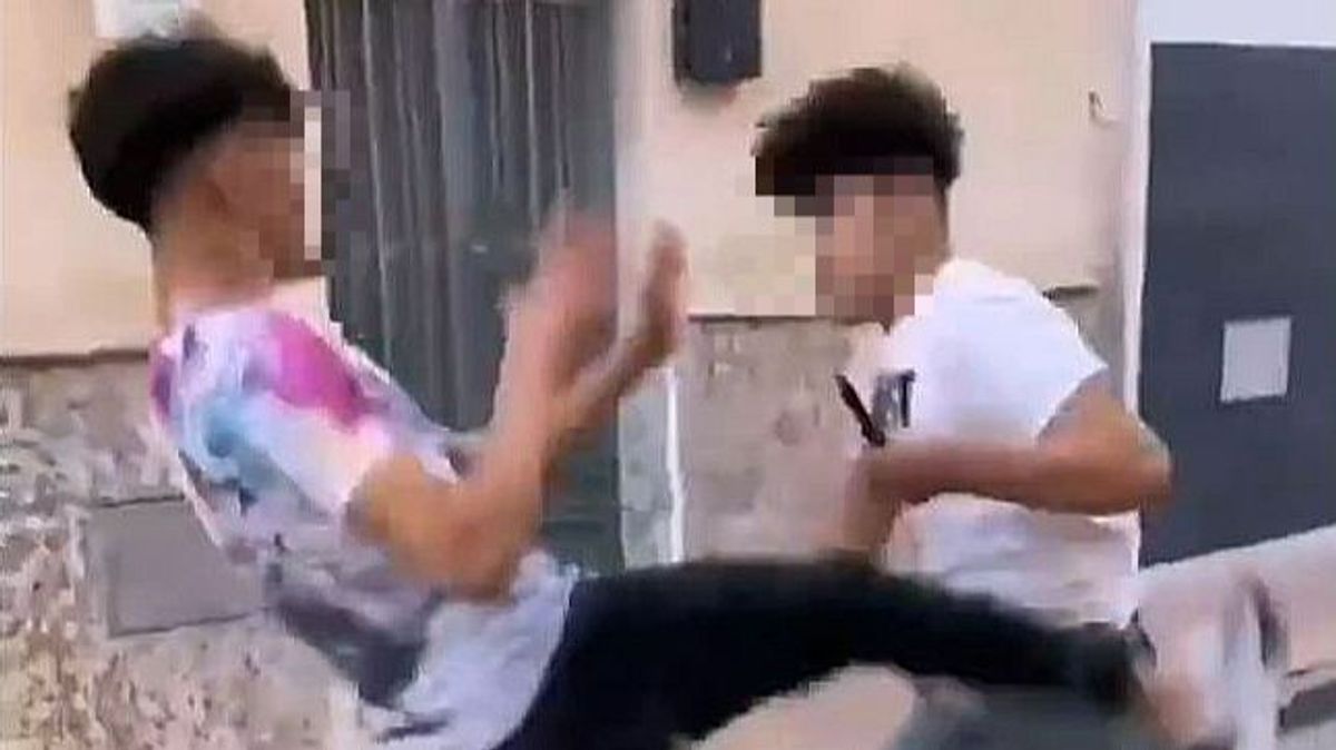 El joven que apuñaló a un menor en Lorca, puesto en libertad: la víctima habla de una supuesta venganza