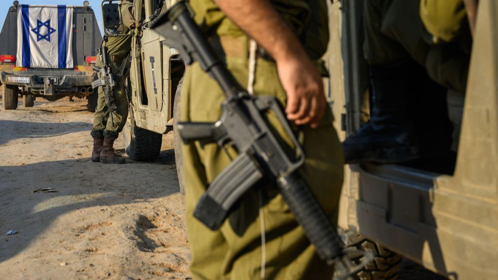 Dos meses de guerra en Gaza: Benjamín Netanyahu, cada vez más cuestionado, no cesa en su idea de arrasar a Hamás