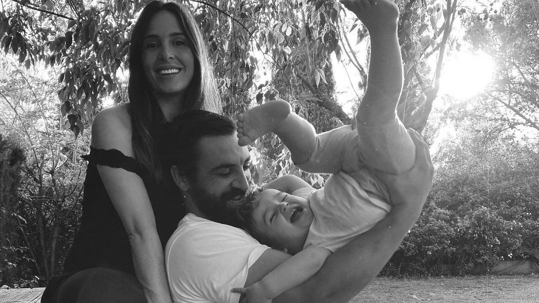 Rocío Osorno junto a Coco Lobatto y su hijo Jacobo.