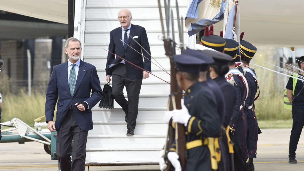 El rey Felipe VI llega a Argentina para la investidura de Javier Milei como presidente