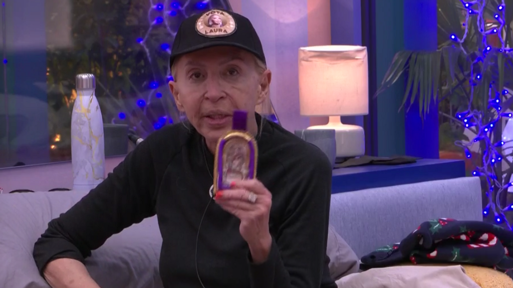 Laura Bozzo y su amuleto