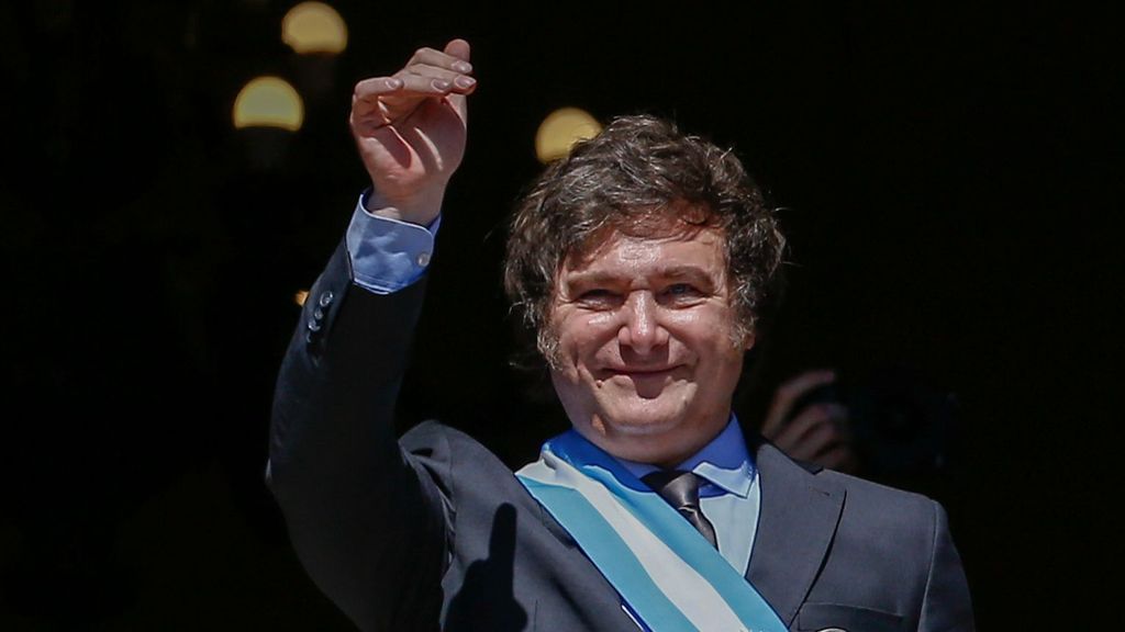 Javier Milei, investido presidente de Argentina: las advertencias y las propuestas del ultraliberal