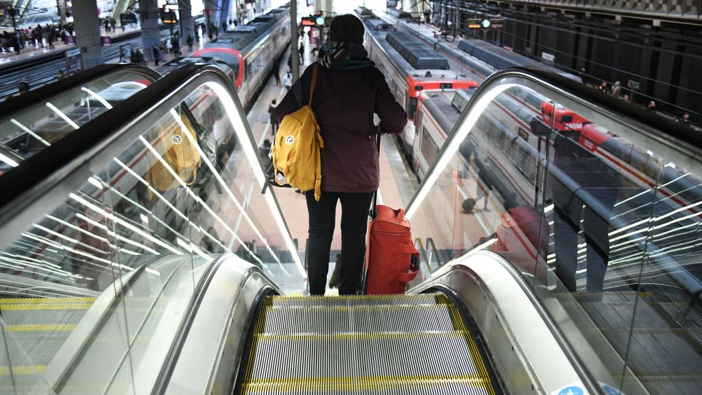 El desalojo de un tren procedente de Guadalajara provoca nuevos retrasos en el Cercanías de Madrid