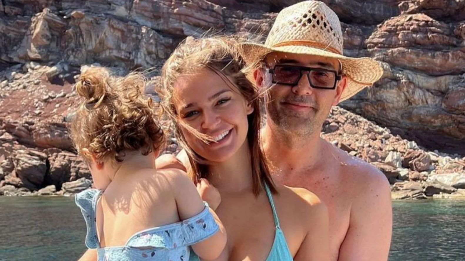 Laura Escanes y Risto Mejide con su hija Roma.