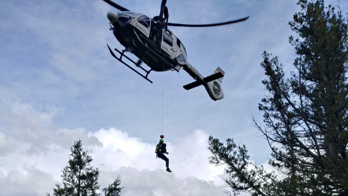 Muere un alpinista tras sufrir una caída desde 70 metros de altura en una zona escarpada de Dílar, Granada