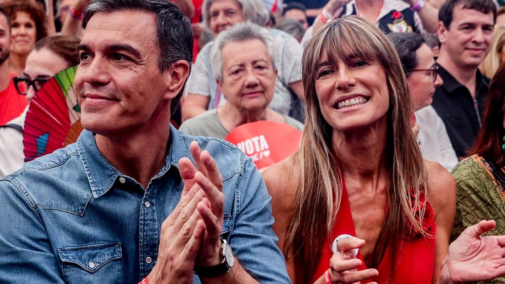 Pedro Sánchez y su mujer, Begoña Gómez, durante la pasada campaña electoral