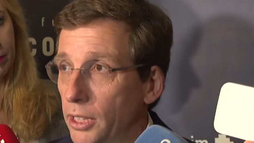 José Luis Martínez-Almeida tilda de "disparatado" prohibir fumar en terrazas