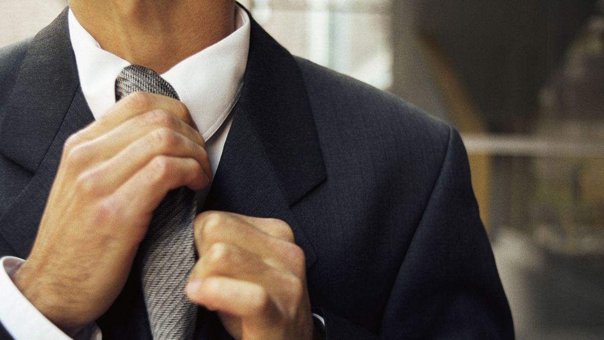 Los abogados pueden deducirse los gastos en corbatas, según el TSJC, que las considera “casi indispensables” en su actividad