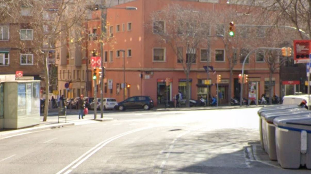 Un menor de 12 años, en estado crítico tras ser atropellado por una furgoneta en Barcelona