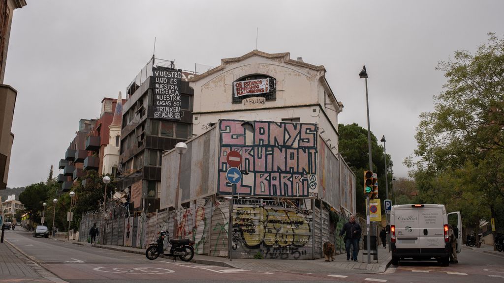 Fachadas de los edificios ‘La Ruïna’ y ‘El Kubo’ en Barcelona