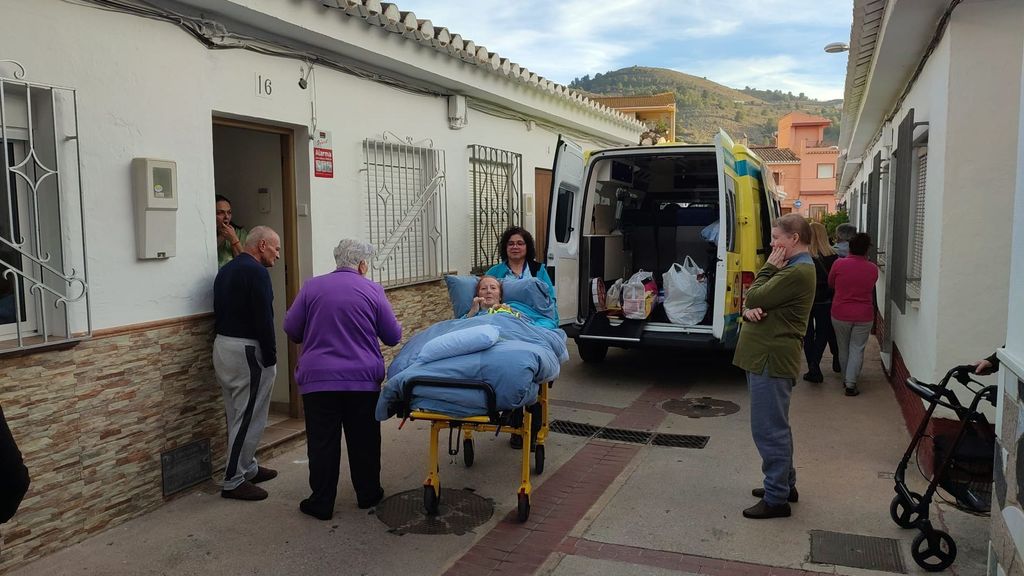Josefa, de 76 años, cumple su última voluntad regresando desde Palma a su Vélez de Benaudalla natal