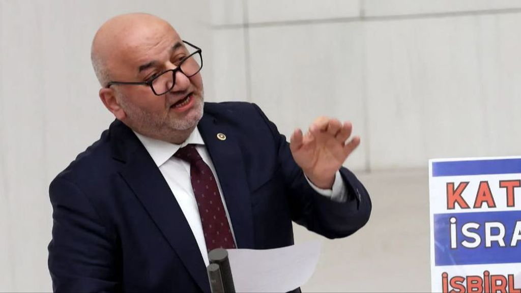 Un diputado turco sufre un infarto mientras arremete contra Israel en el Parlamento