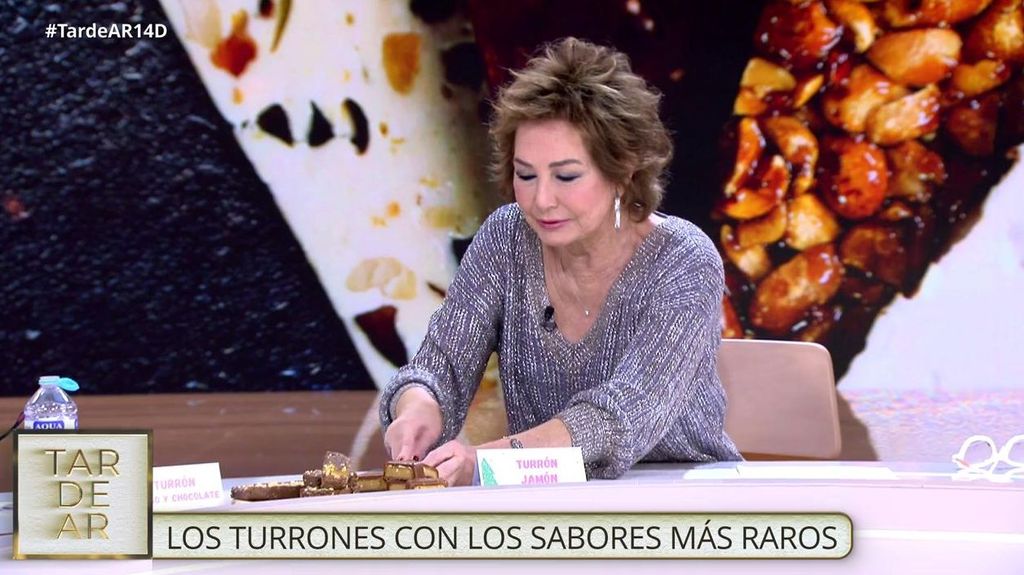 ¿Un turrón de jamón? Ana Rosa y los colaboradores de 'TardeAR' se atreven a probar turrones de exóticos sabores