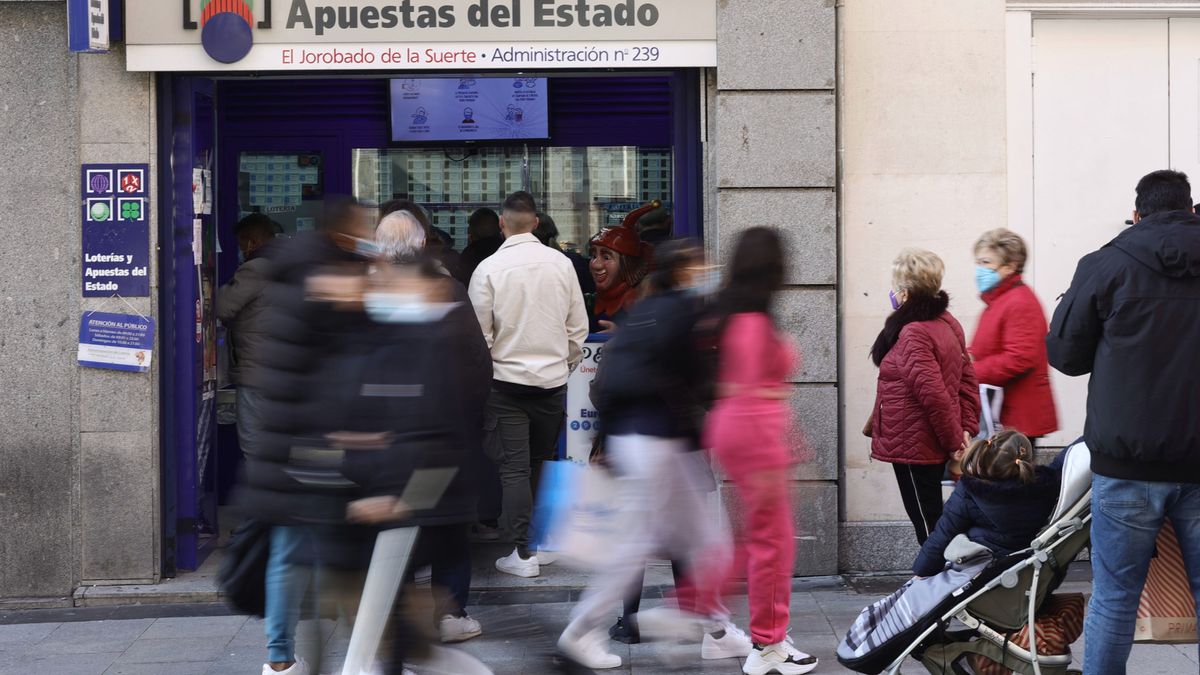 Cobrar un décimo de lotería premiado que ha sido perdido por su propietario puede ser un delito