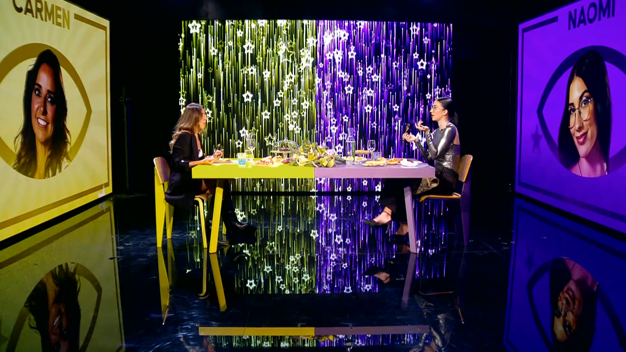 Naomi y Carmen Alcayde disfrutan de una cena íntima