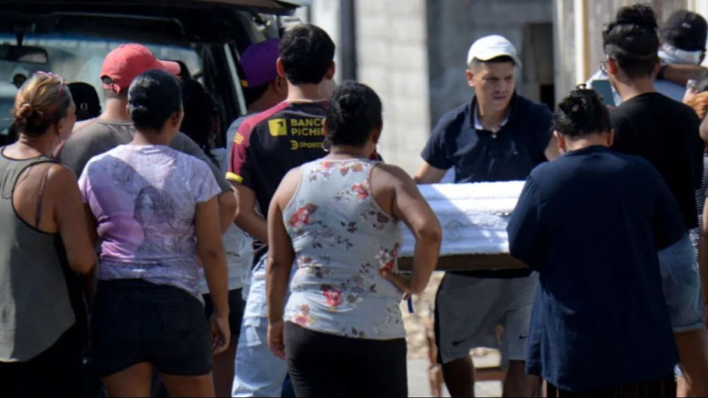 Matan a tiros a cuatro hermanos pequeños en Ecuador, por erros